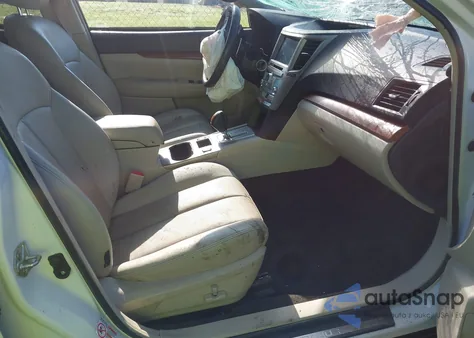 2014 Subaru Outback 3.6R Limited z USA, uszkodzony, nr VIN 4S4BRDMC3E2239690